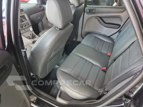 FORD FOCUS 2.0 HAT