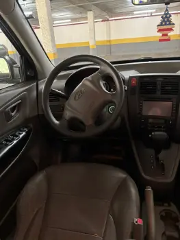 TUCSON 2.0 MPFI GLS 4X2 16V 143cv 2WD