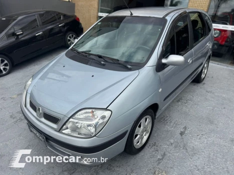 Renault Scénic RXE/ Privilège 2.0 16V 5p Mec. 4 portas