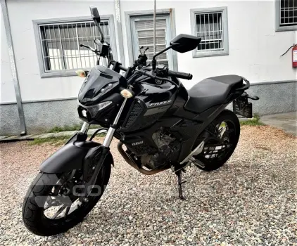 Yamaha FZ 15 Fazer ABS