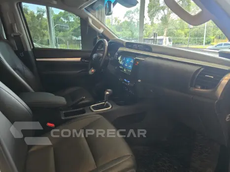 HILUX 2.8 D-4D TURBO DIESEL CD SRX 4X4 AUTOMÁTICO