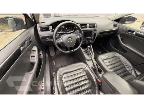 JETTA 2.0 TSI HIGHLINE 211CV GASOLINA 4P TIPTRONIC