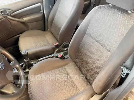 Focus Sedan 1.6/1.6 Flex 8V/16V 4p Mec.