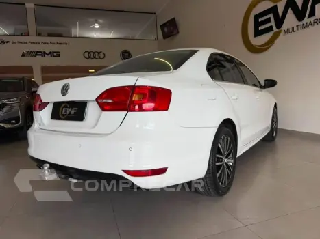 VOLKSWAGEN JETTA 2.0 TSI HIGHLINE DSG