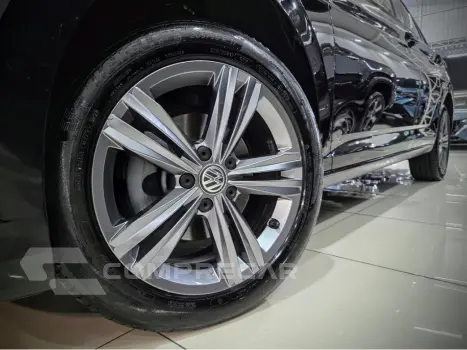 JETTA 1.4 250 TSI TOTAL FLEX R-LINE TIPTRONIC
