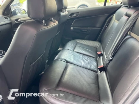 VECTRA HATCH - 2.0 MPFI GT-X HATCH 8V 4P MANUAL