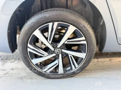 VIRTUS Highline 200 TSI 1.0 Flex 12V Aut