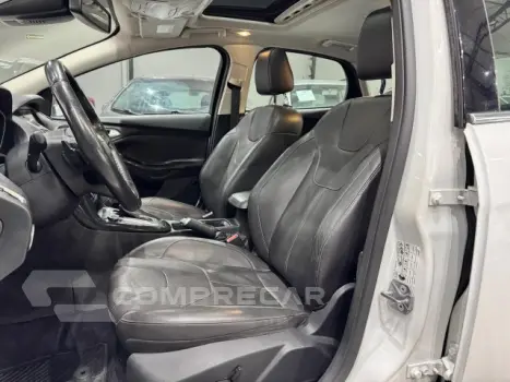 FOCUS HATCH - 2.0 TITANIUM 16V 4P POWERSHIFT