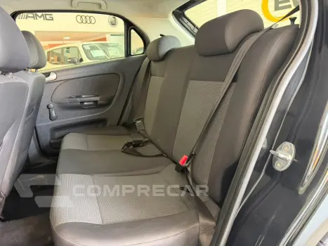 VOLKSWAGEN Gol (novo) 1.0 Mi Total Flex 8V 4p