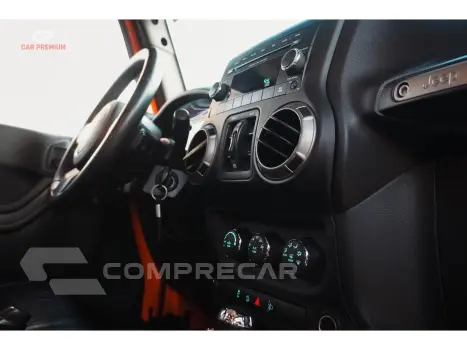 WRANGLER 3.6 UNLIMITED SPORT 4X4 V6 GASOLINA 4P AUTOMÁTICO