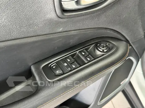 Compass 2.0 16V Flex Longitude Automático