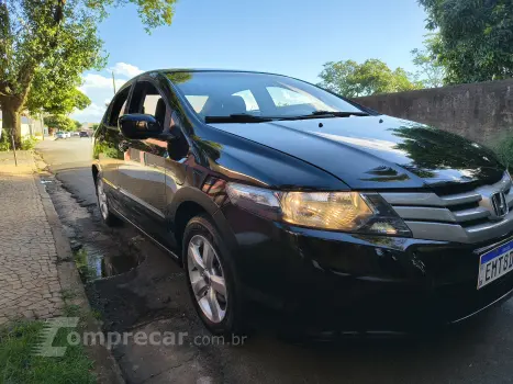 CITY 1.5 LX Sedan 16V