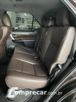 HILUX SW4 2.8 SRX 4X4 7 LUGARES 16V TURBO INTERCO