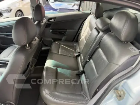 VECTRA 2.0 MPFI ELEGANCE 8V FLEX 4P MANUAL