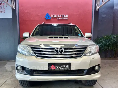 HILUX SW4 3.0 SRV 4X4 16V TURBO INTERCOOLER DIESEL 4P AUTOMÁ