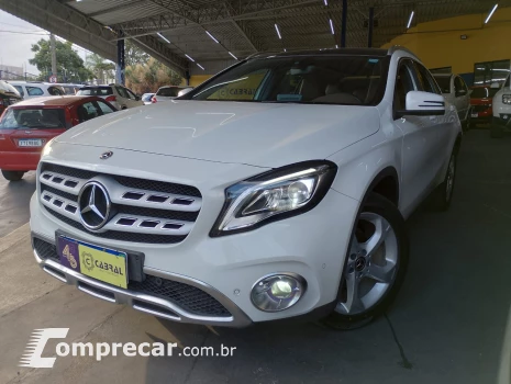 Mercedes-Benz GLA 200 1.6 CGI Enduro 16V Turbo 4 portas