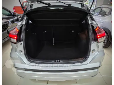 KICKS PLAY 1.6 16V FLEXSTART SENSE XTRONIC