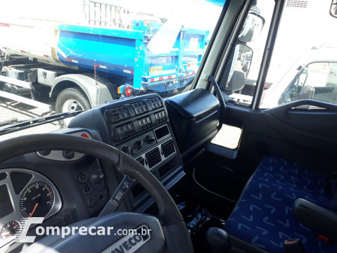 IVECO Iveco tector 240e25 2 portas