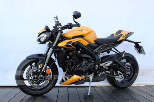 TRIUMPH STREET TRIPLE RS ABS