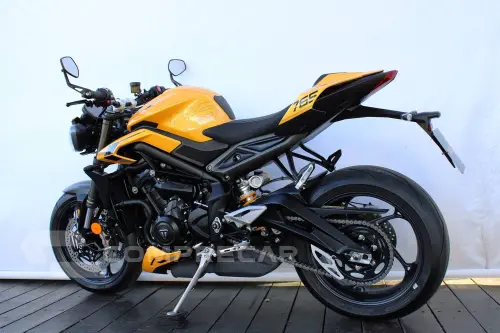 TRIUMPH STREET TRIPLE RS ABS