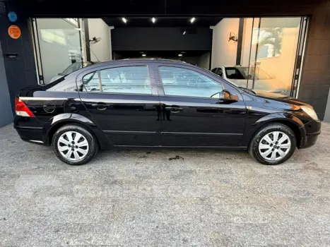 VECTRA 2.0 MPFI Expression 8V