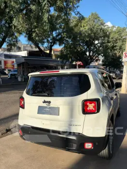 Renegade Sport 1.8 4x2 Flex 16V Aut.