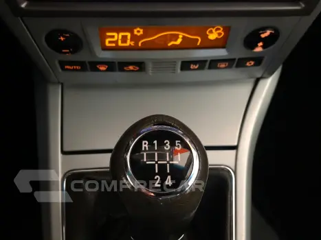 VECTRA 2.0 MPFI Elegance 8V