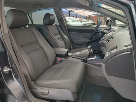 CIVIC 1.8 LXL 16V