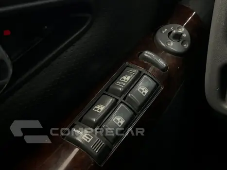 S10 2.4 MPFI EXECUTIVE 4X2 CD 8V FLEX 4P MANUAL