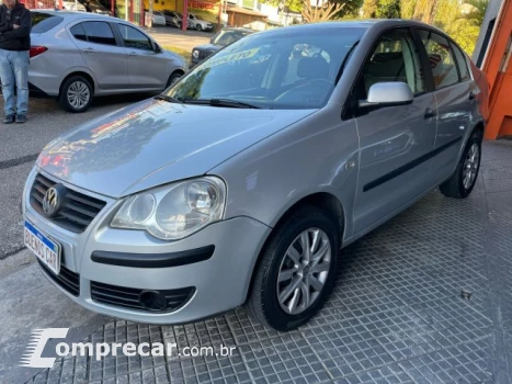 POLO SEDAN - 1.6 MI 8V 4P MANUAL