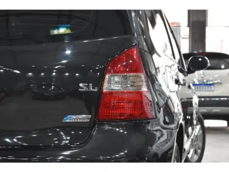 LIVINA - 1.8 SL 16V 4P AUTOMÁTICO