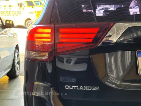 OUTLANDER 2.0 16V 160cv Aut.