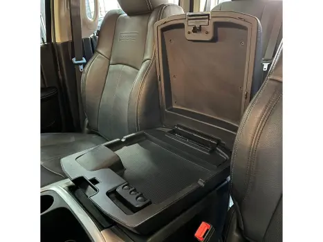 CLASSIC 5.7 V8 GASOLINA LARAMIE CD 4X4 AUTOMÁTICO