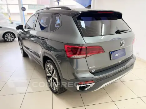 TAOS 1.4 250 TSI TOTAL FLEX COMFORTLINE AUTOMÁTICO