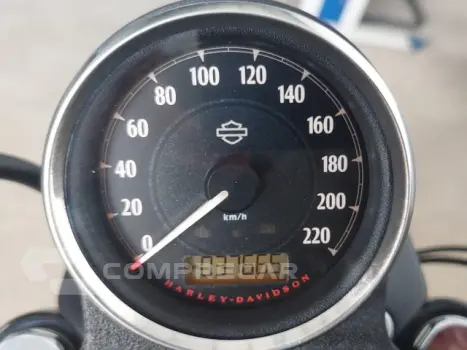 SPORTSTER XL 883N IRON - Custom