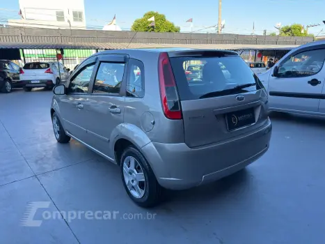 FIESTA 1.6 MPI Class Hatch 8V