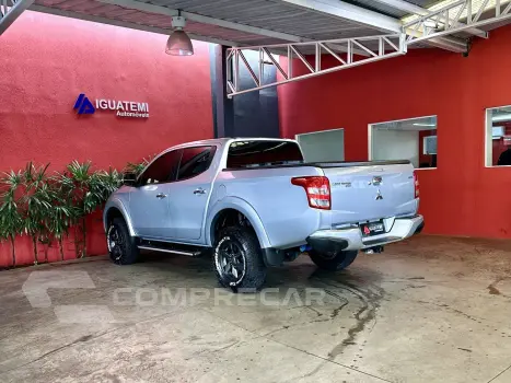 L200 TRITON 2.4 16V TURBO DIESEL SPORT HPE TOP CD 4P 4X4 AUT