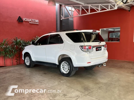 HILUX SW4 2.7 SR 7 LUGARES 4X2 16V FLEX 4P AUTOMÁTICO