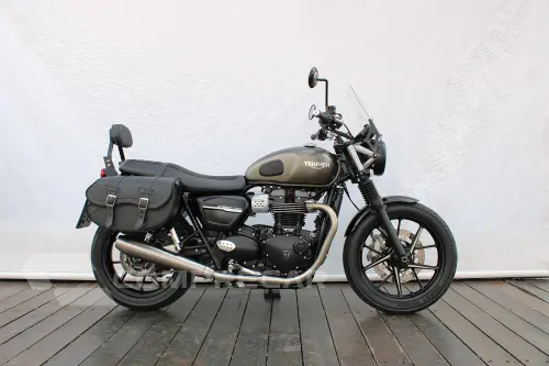 TRIUMPH STREET TWIN
