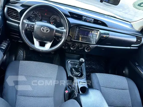 HILUX HILUX CD STD 2.8 16V TURBO DIE 4X4 4P C/AR