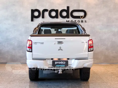 L200 TRITON 2.4 16V Turbo Sport Hpe-s CD 4X4