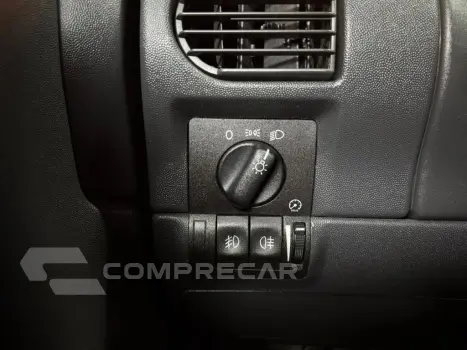 CORSA 1.8 MPFI SS 8V FLEX 4P MANUAL