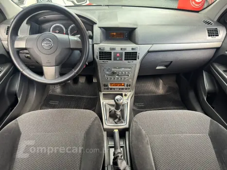 VECTRA 2.0 MPFI GT Hatch 8V