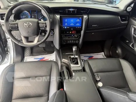 HILUX SW4 2.8 D-4d Turbo SRX Platinum 7L 4X4