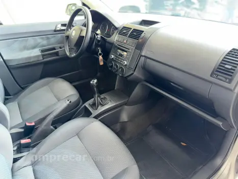 POLO SEDAN 1.6 MI 8V