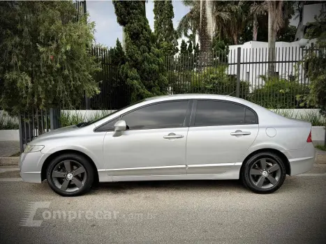 CIVIC 1.8 LXS 16V GASOLINA 4P AUTOMÁTICO