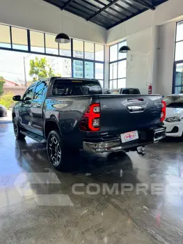Hilux CD SRX 4x4 2.8 TDI 16V Diesel Aut.