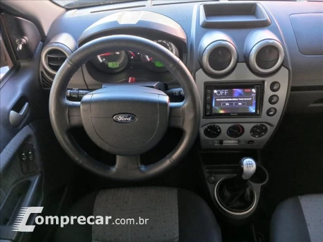 FIESTA 1.6 MPI Class Sedan 8V