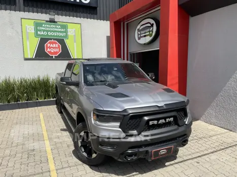 1500 5.7 V8 GASOLINA REBEL CD 4X4 AUTOMÁTICO