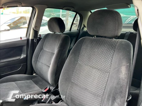 ASTRA 2.0 MPFI Advantage Sedan 8V